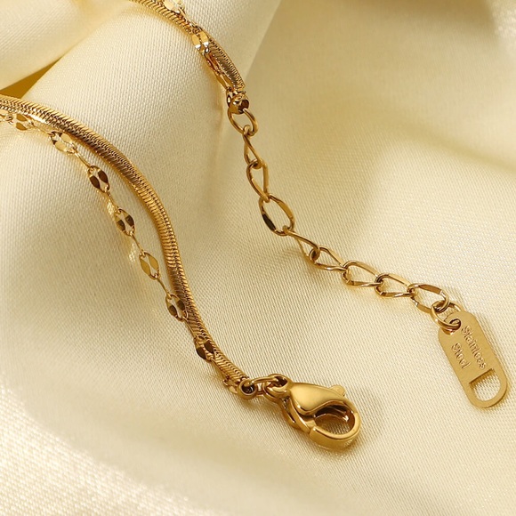 Icing on the Cake Rhinestone Double-Layered Bracelet - Picture 4 of 7